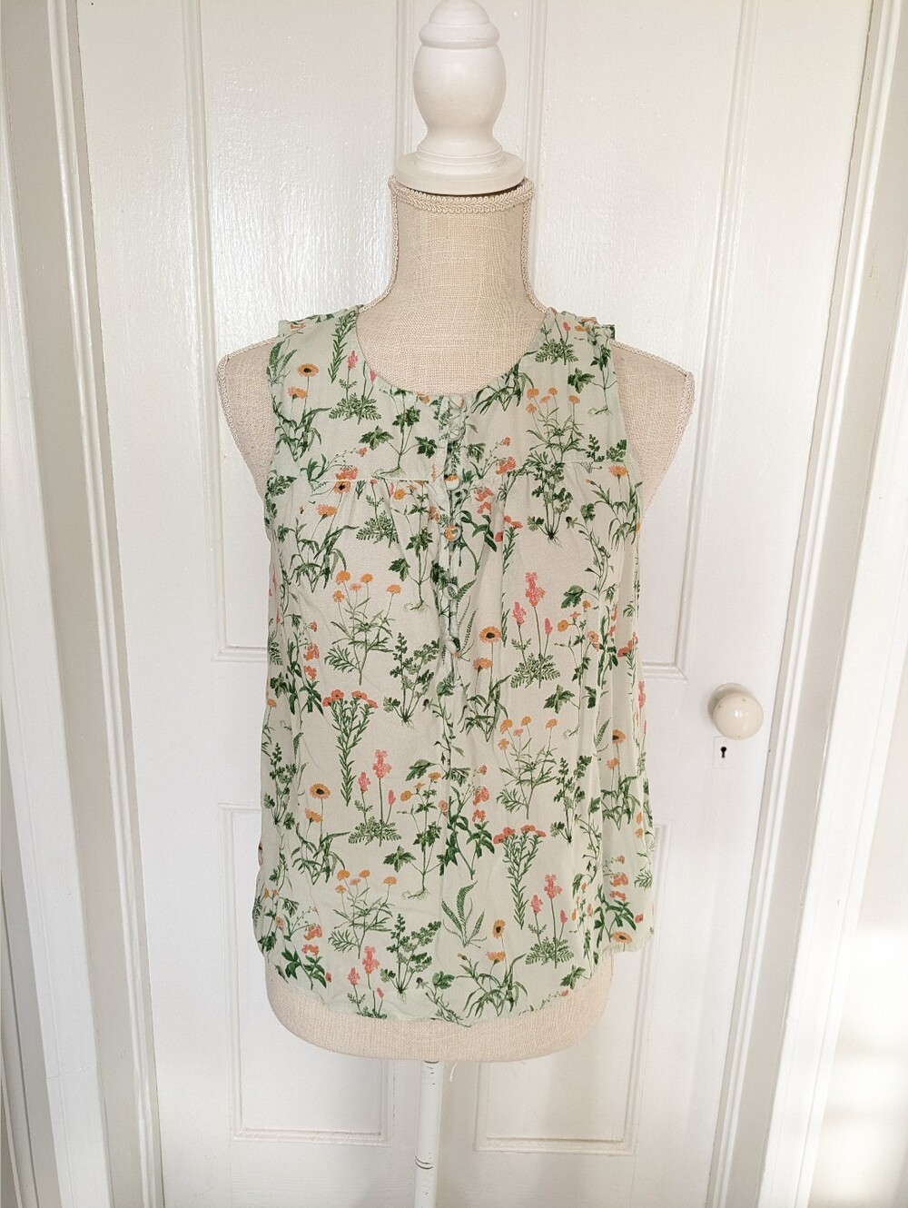 Lucky Brand Women’s Sm Floral Sleeveless Top Blouse Botanical Boho Top Cottage
